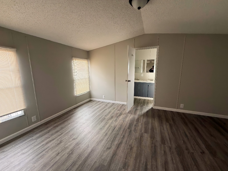 Building Photo - 4916 Brown Station Rd