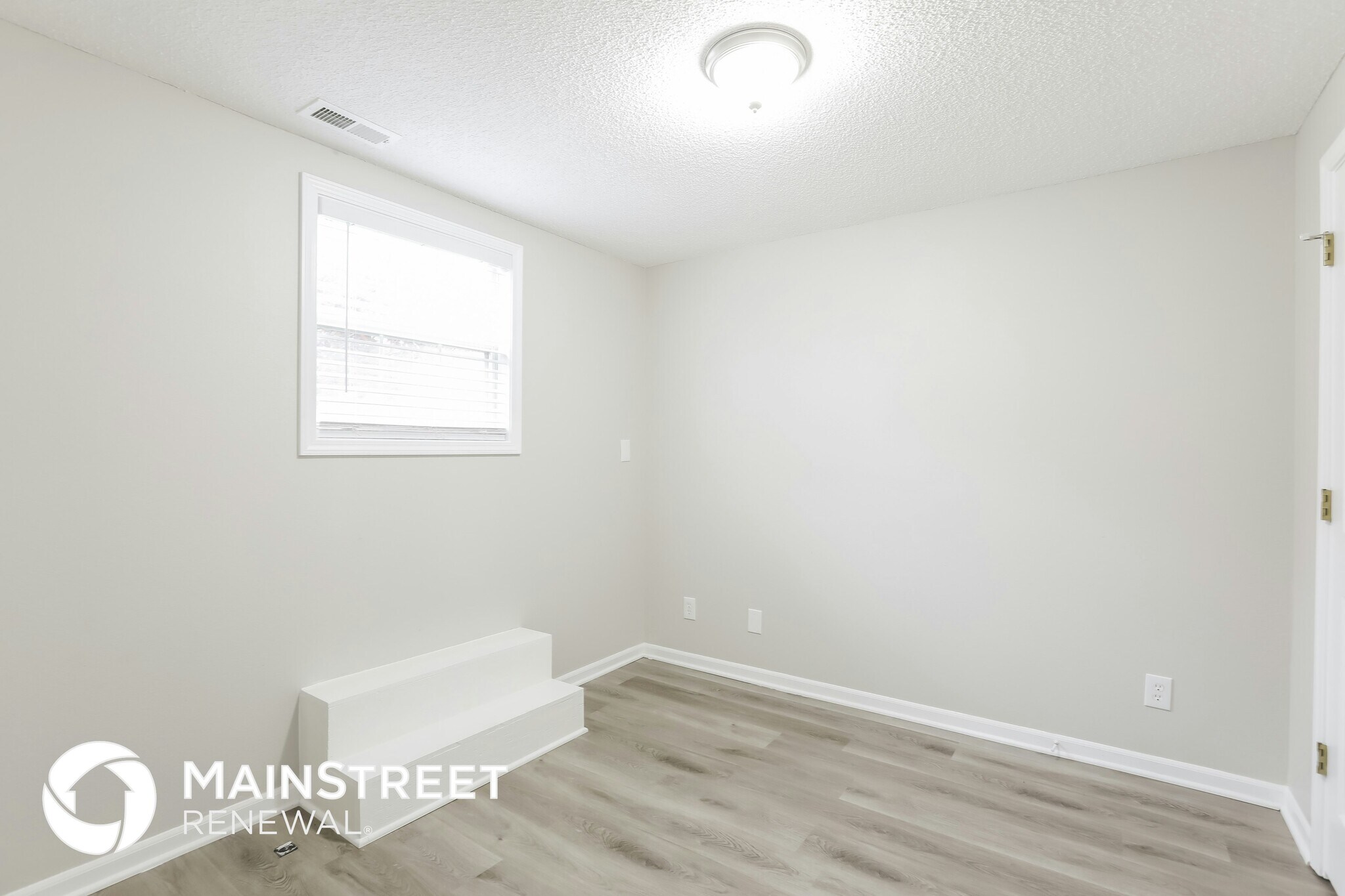 Building Photo - 406 S Huntington Dr