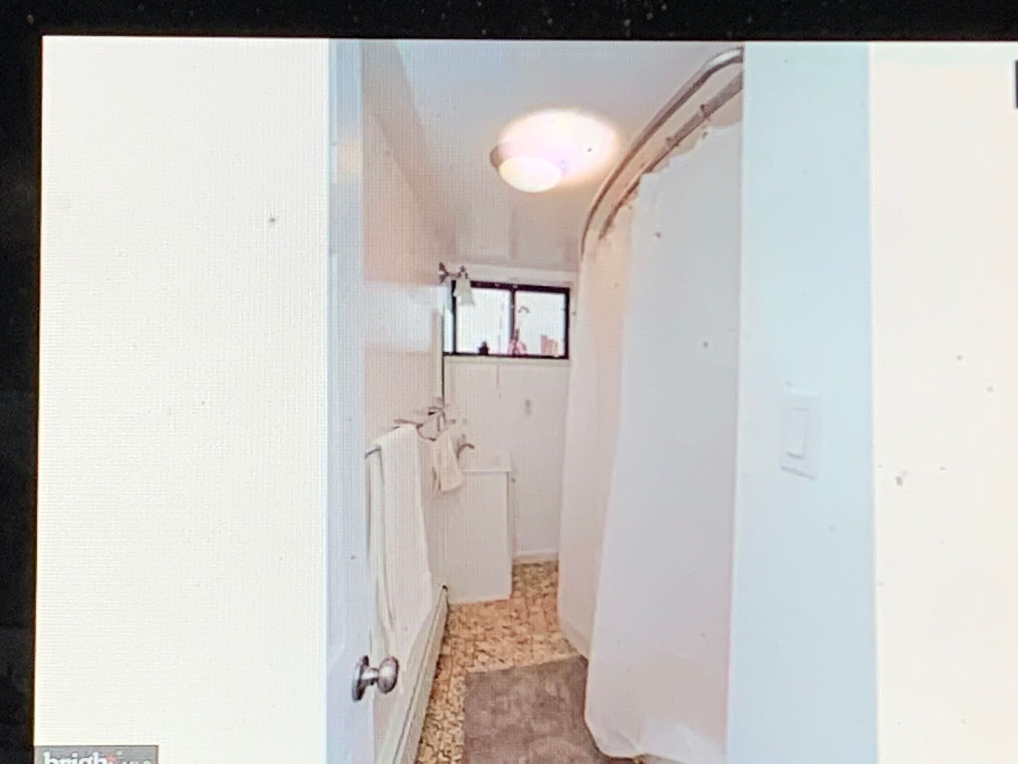 Building Photo - 238 E 11th Ave