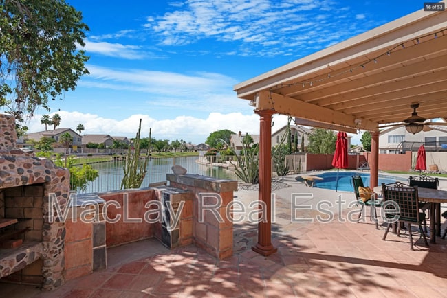 Building Photo - 395 W Sagebrush St