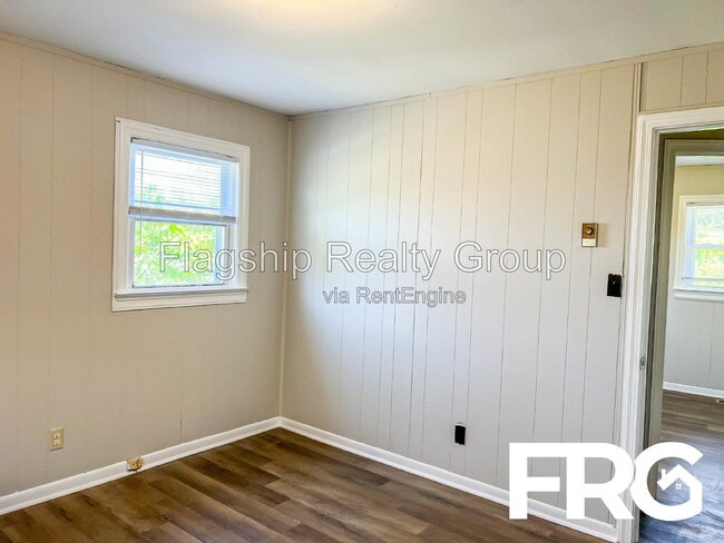 Building Photo - 231 Bunche Dr
