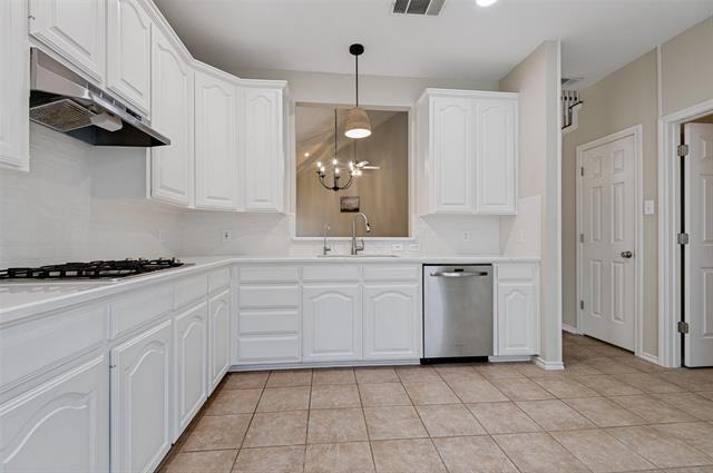 Building Photo - 6137 Pebble Creek Dr