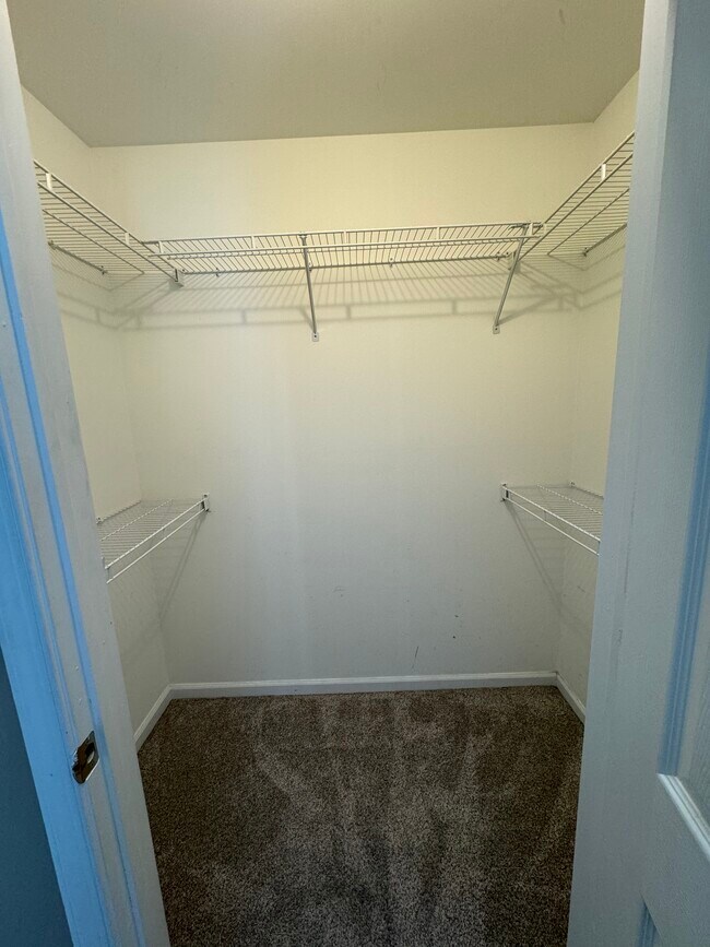 Building Photo - 415 S Zenia Ave