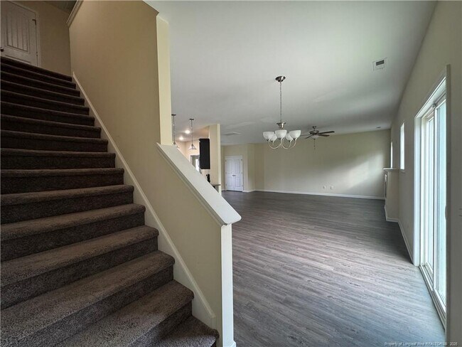 Building Photo - 185 Ledgebrook Ln