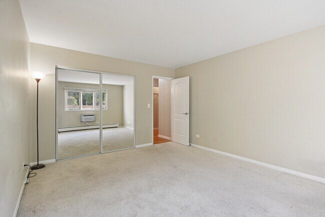 Building Photo - 505 Kenilworth Ave