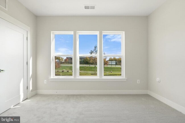 Building Photo - 23142 Horseshoe Trl Sq