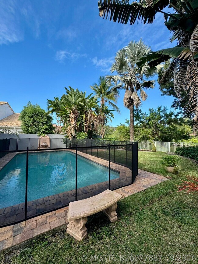 Building Photo - 10366 Buena Ventura Dr