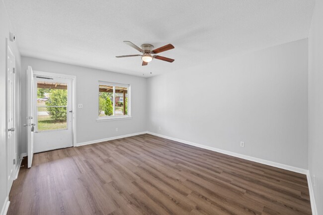 Building Photo - 1208 Gadd Rd