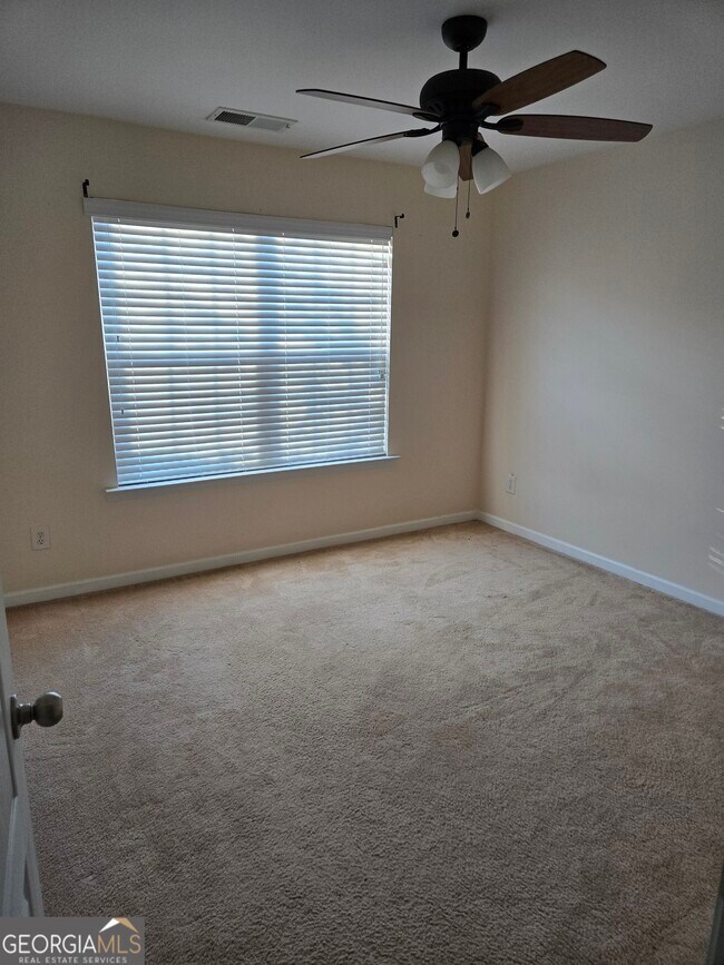 Building Photo - 5140 Rosewood Pl