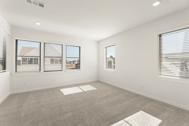 Building Photo - 3335 Verdant Ln