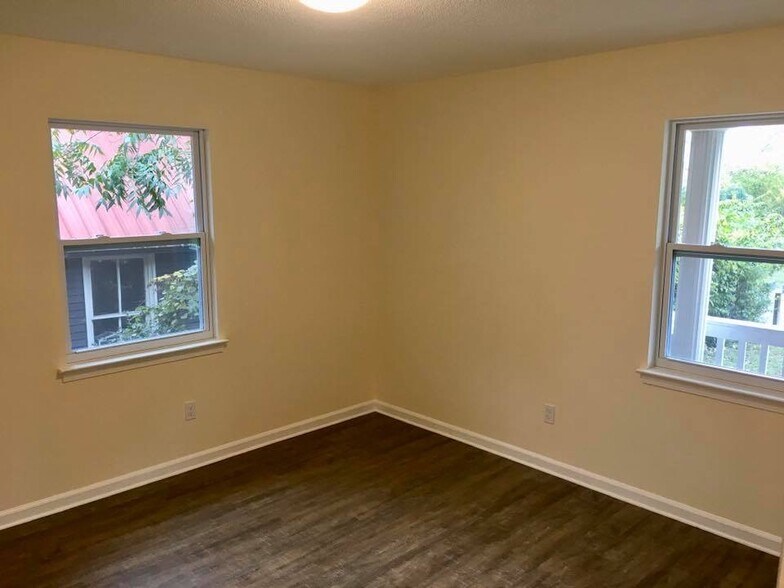 Bedroom 1 - 422 McClellan Ave