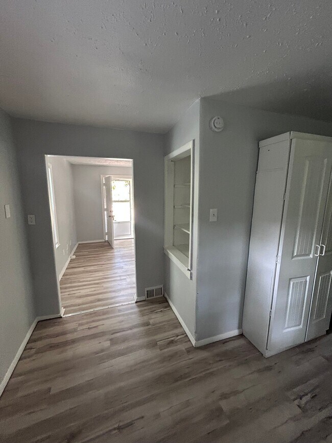 Building Photo - 7534 Blanding Dr