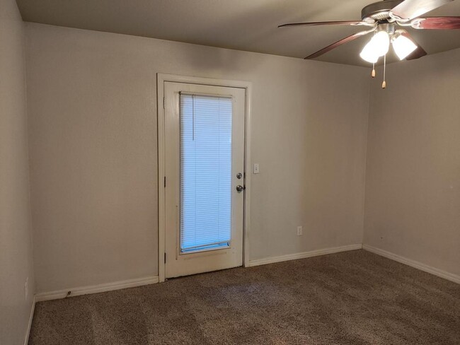 Building Photo - 2805 Conner Dr
