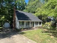 Building Photo - 2319 Oak Leigh Dr