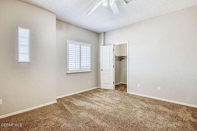 Building Photo - 6076 Los Siglos Dr