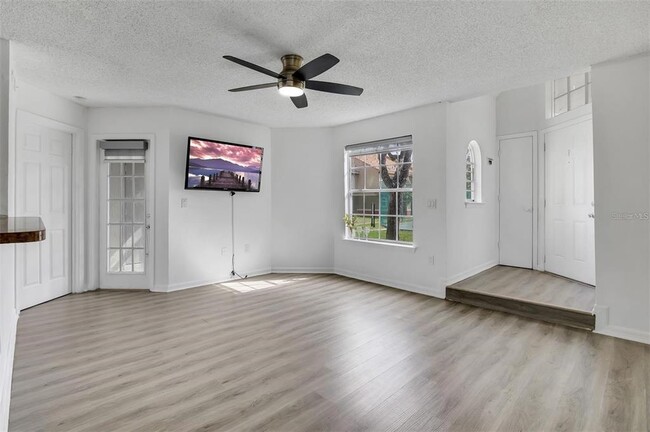 Building Photo - 413 Fountainhead Cir