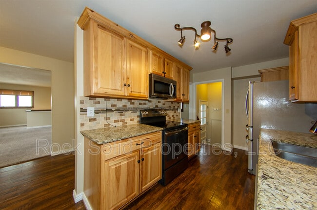 Building Photo - 1622 Oxford Dr