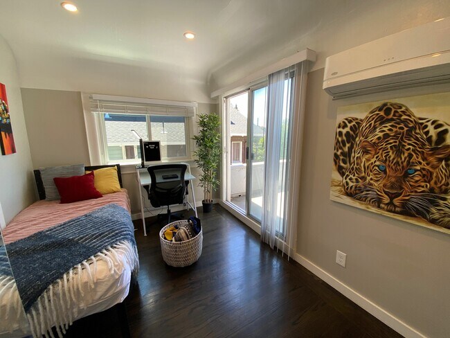 Where cozy meets cool - 2335 Warring