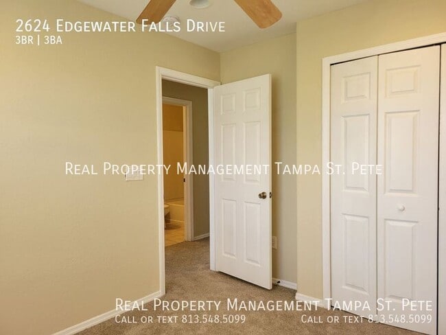 Building Photo - 2624 Edgewater Falls Dr
