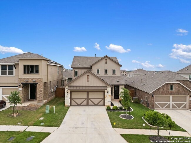 Building Photo - 2058 Egret Ave