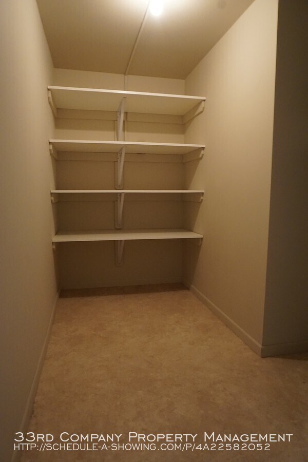 Building Photo - 207 5th Ave SW