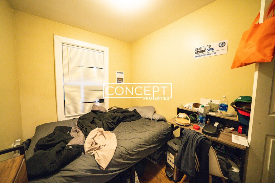 Building Photo - 4 Burke St