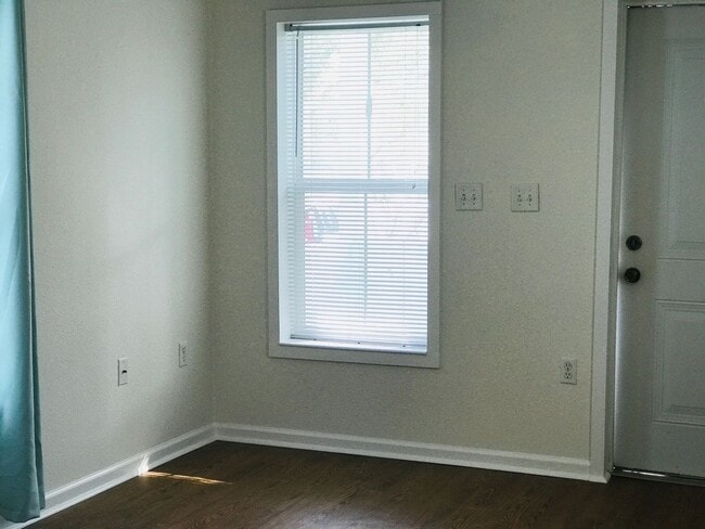 Building Photo - Commercial or Residential Coastal Cottage ...