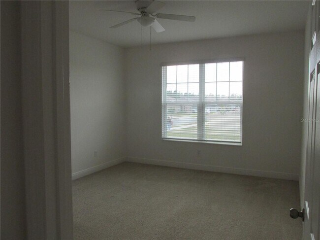 Building Photo - 4900 Golden Zenith Wy