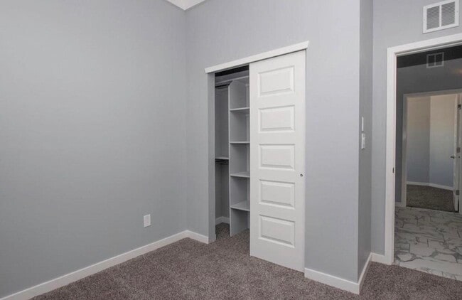 Building Photo - 14832 Boer Trl Ave