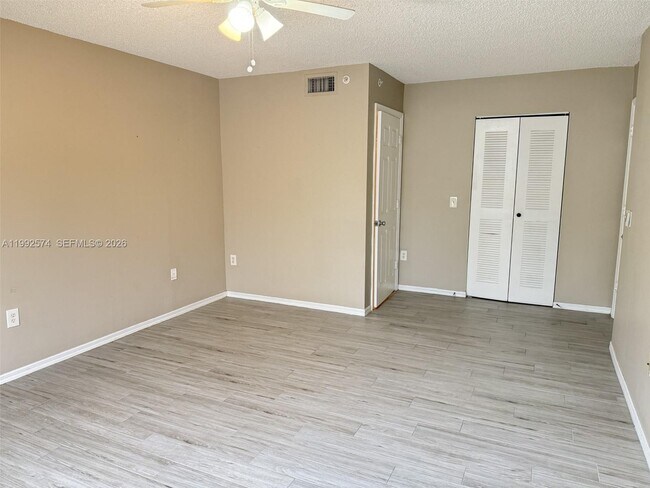 Building Photo - 5015 Wiles Rd