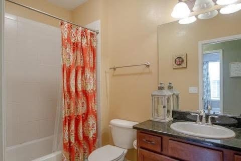 Building Photo - 2310 Elliott Ave