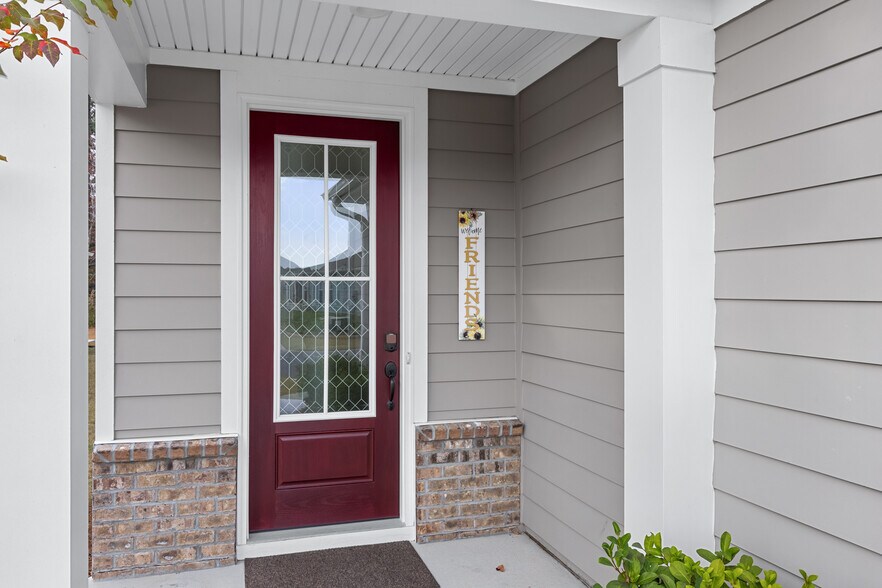 Building Photo - 686 Destiny Dr