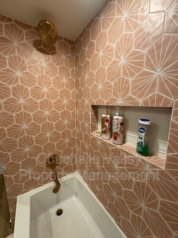 Building Photo - 77739 Woodhaven Dr S