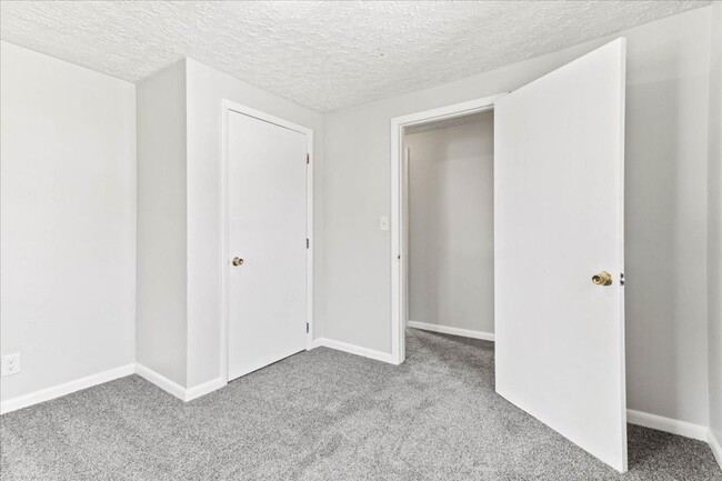 Building Photo - 436 Garfield Ave