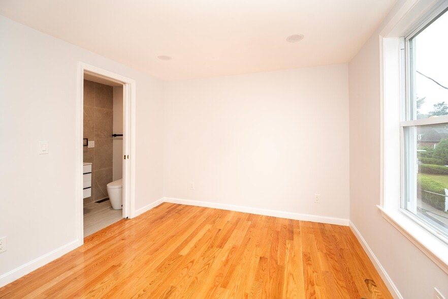 Building Photo - 41 Haverford St