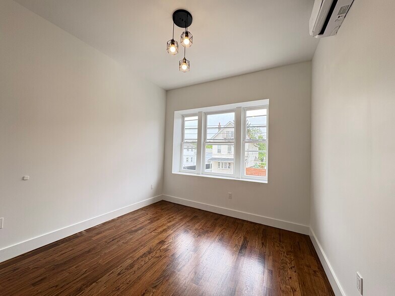 Building Photo - 48 Bergen Ave