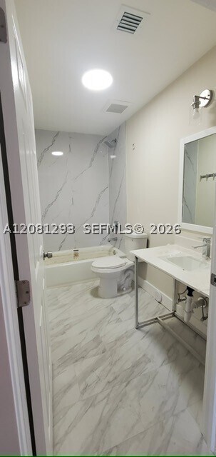 Building Photo - 17020 SW 104th Ave