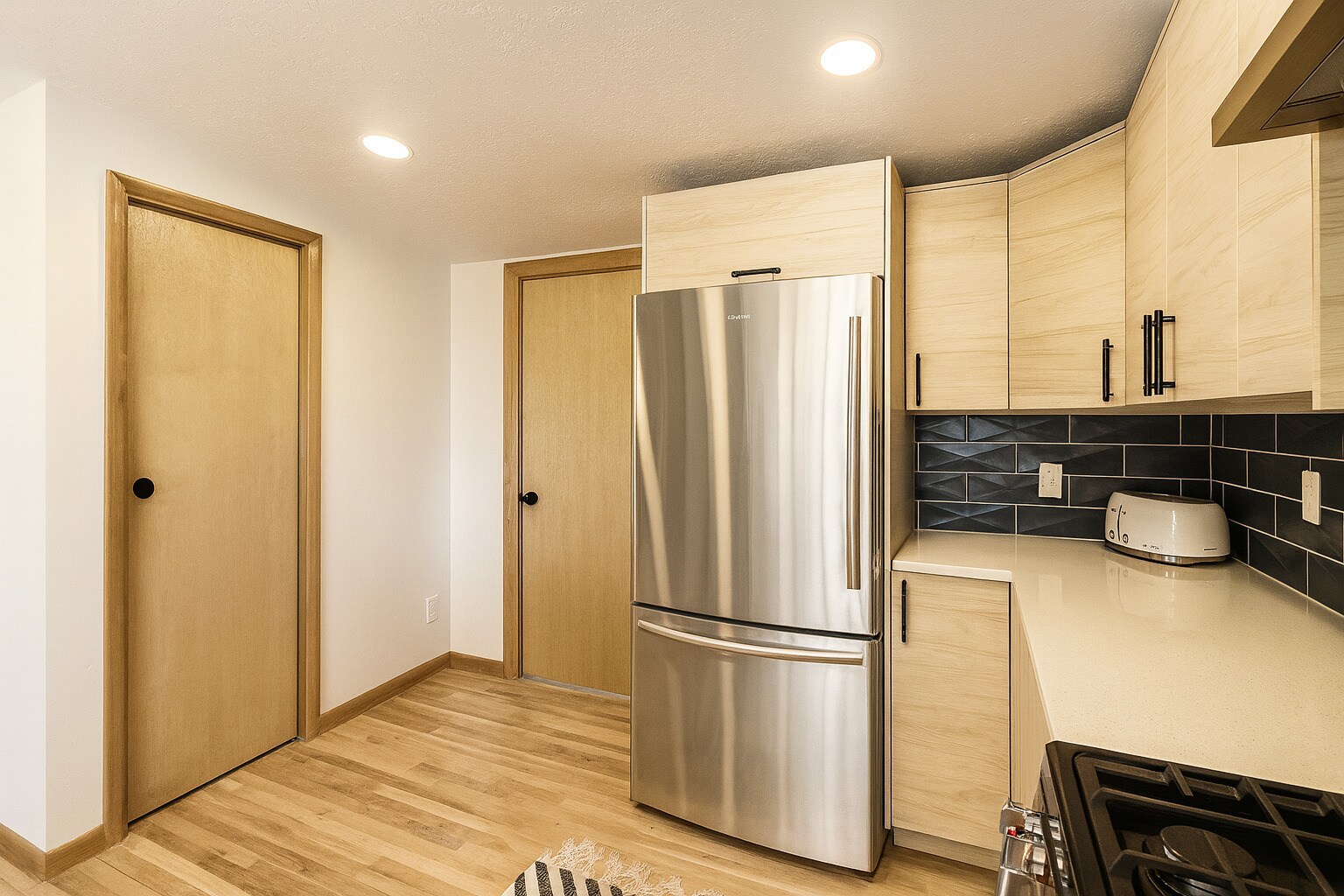 Building Photo - 3909 W Normandie Dr
