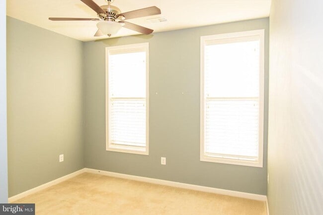 Building Photo - 23548 Hopewell Manor Terrace