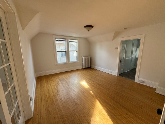 Building Photo - 1826 Pierce St NE