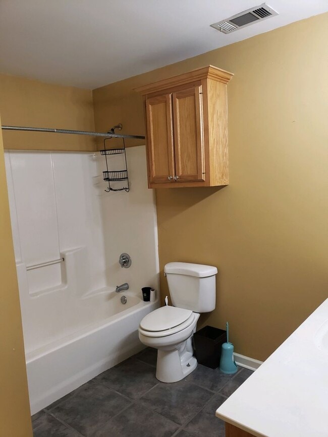 Building Photo - 9866 Asheville Dr