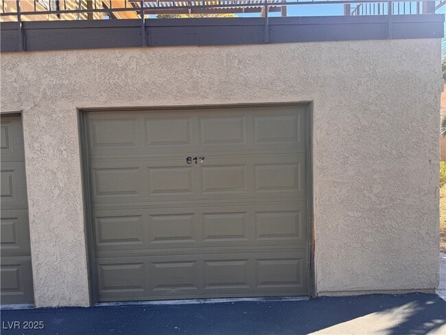 Building Photo - 617 Pepper Tree Cir