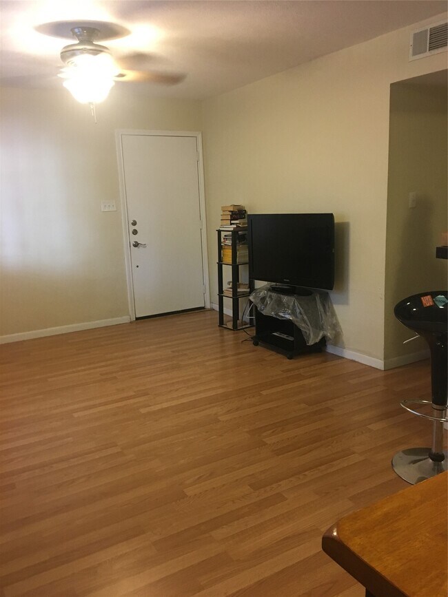 Building Photo - 4306 Avenue A