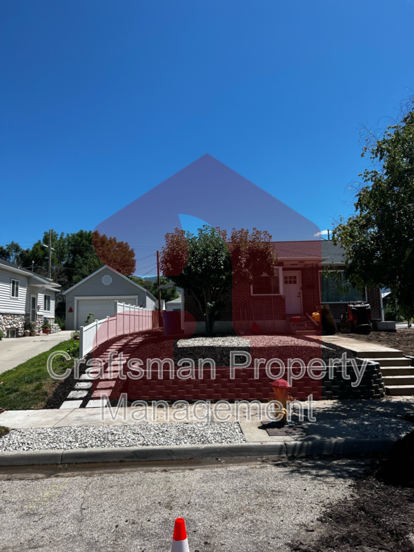 Building Photo - 2697 Glenmare St