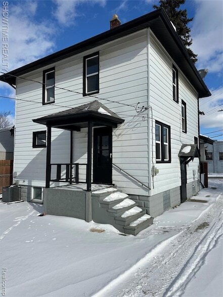 Building Photo - 28455 Melvin St