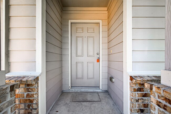 Building Photo - 21303 Beacon Springs Lane