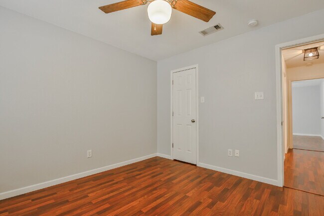 Building Photo - Wonderful 3/2/2 in North Lubbock!