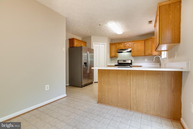 Building Photo - 3274 Halcyon Ct