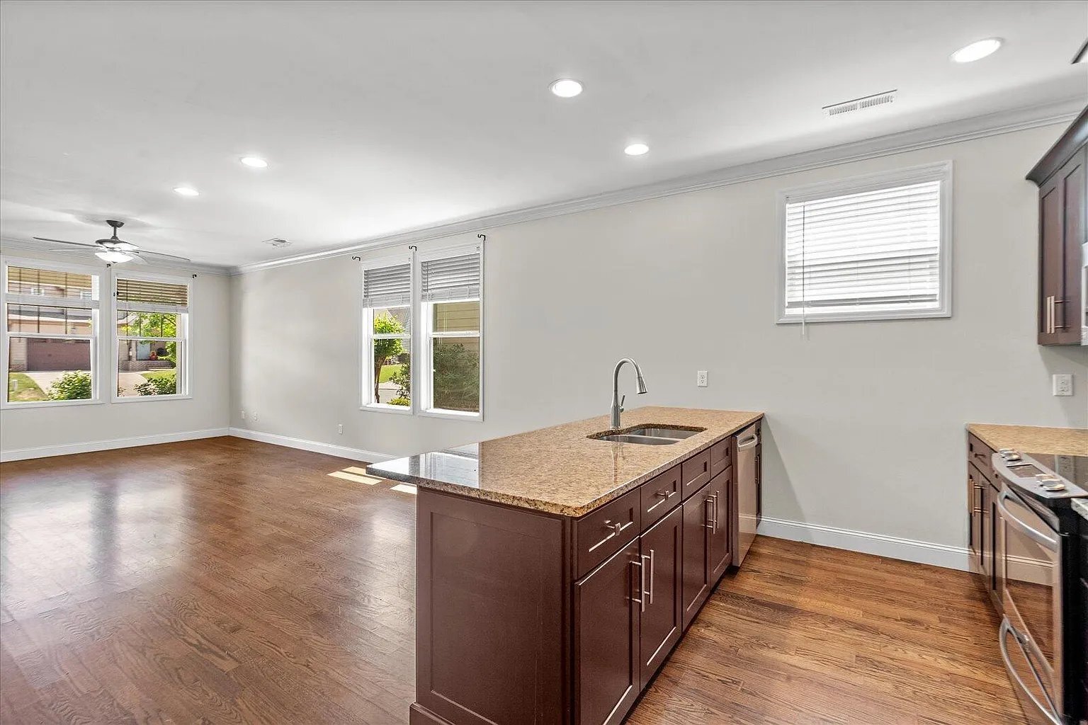 Building Photo - 8574 Daju Ct