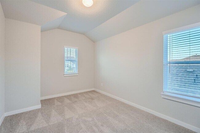 Building Photo - 105 Appleberry Ln